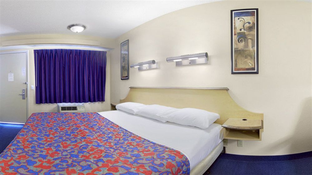 Red Roof Inn Tampa - Brandon Eksteriør bilde