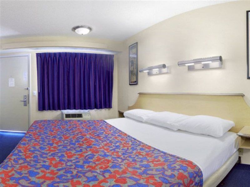 Red Roof Inn Tampa - Brandon Eksteriør bilde